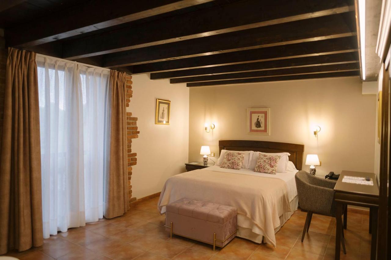 Hotel&Spa María Manuela Onís Exterior foto