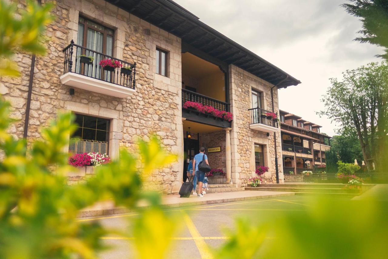 Hotel&Spa María Manuela Onís Exterior foto