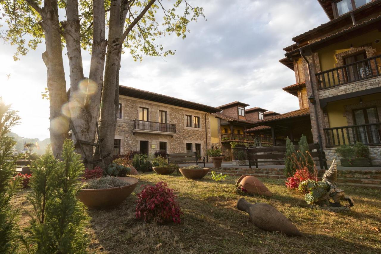 Hotel&Spa María Manuela Onís Exterior foto
